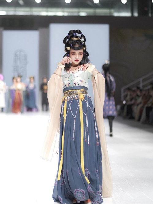 洛丽塔大哥免费吃瓜,揭秘娱乐圈幕后真相