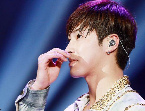 爆料鹿晗感染新冠的视频,独家视频揭露明星抗疫历程